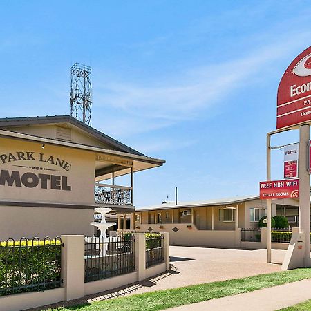 Econo Lodge Park Lane Bundaberg Bagian luar foto