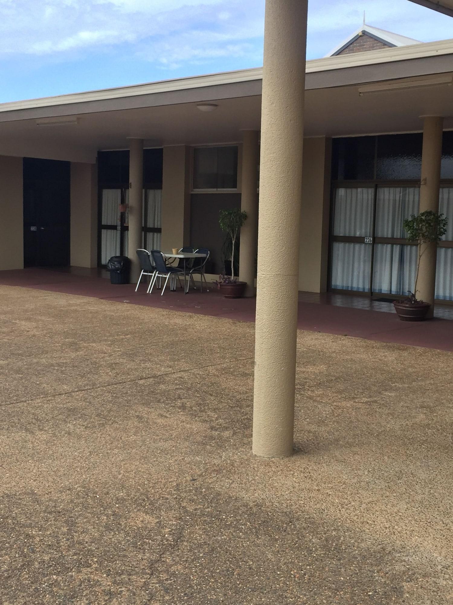 Econo Lodge Park Lane Bundaberg Bagian luar foto