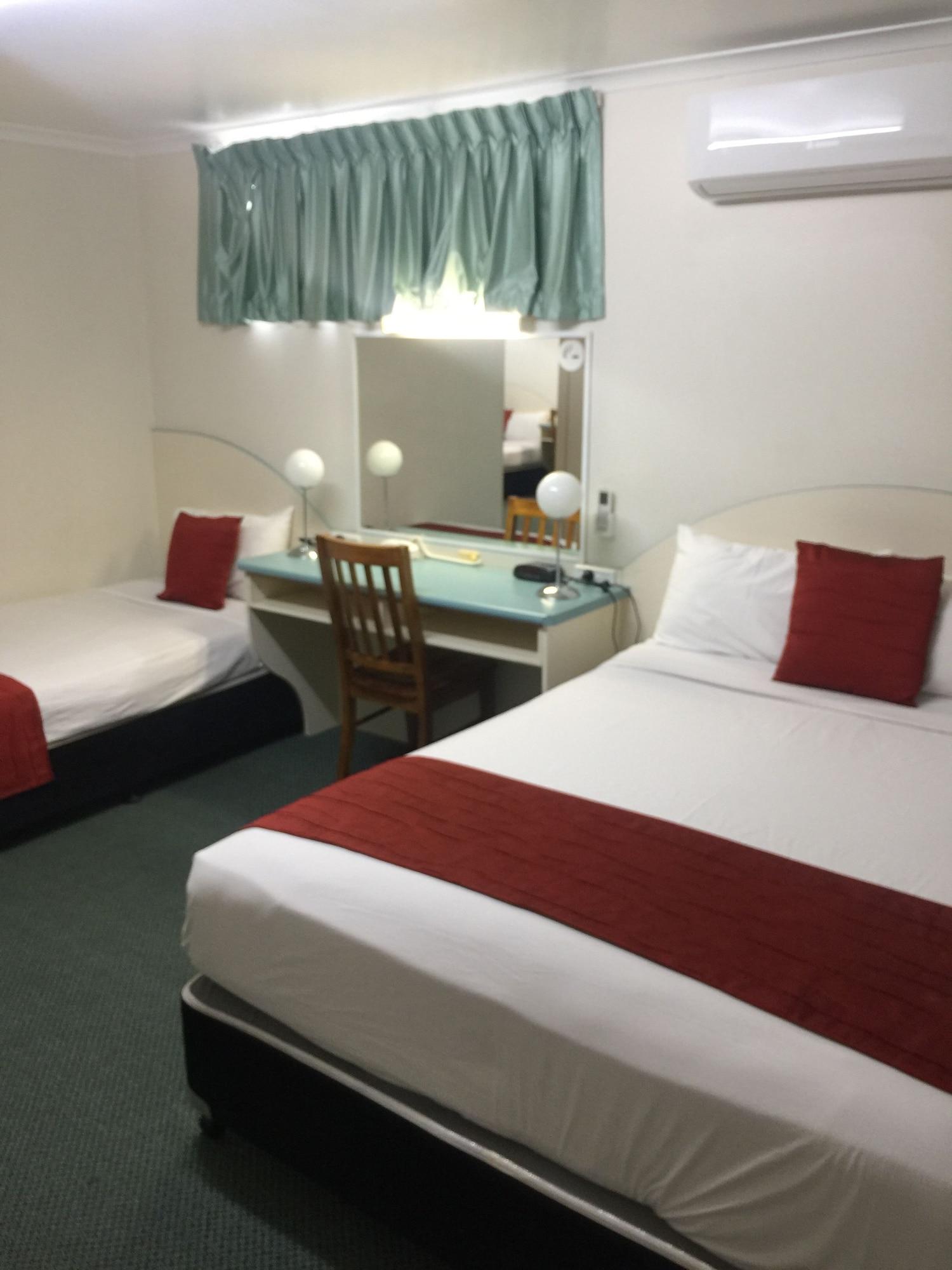 Econo Lodge Park Lane Bundaberg Bagian luar foto