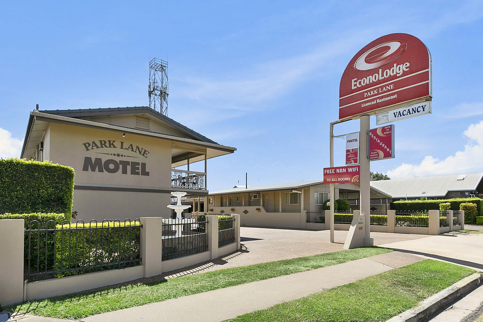 Econo Lodge Park Lane Bundaberg Bagian luar foto