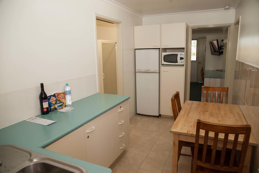 Econo Lodge Park Lane Bundaberg Bagian luar foto