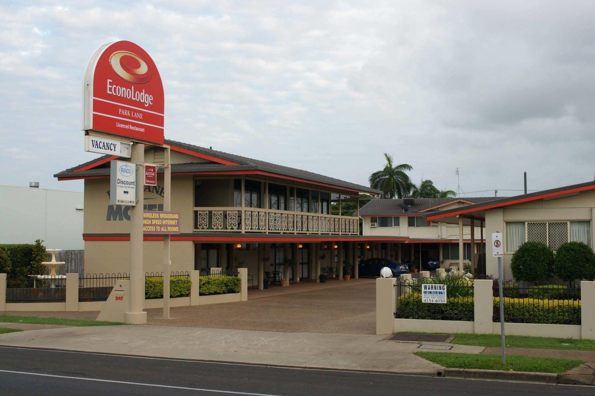 Econo Lodge Park Lane Bundaberg Bagian luar foto